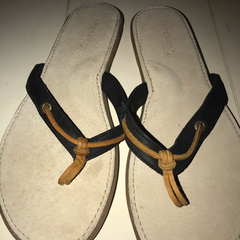 BRAND NEW- sperry sandals.
